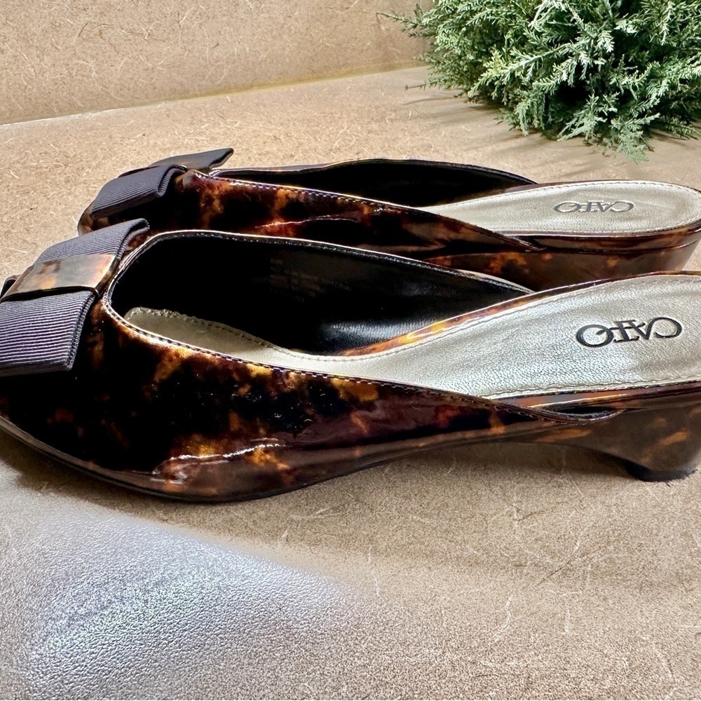 CATO, WOMENS SLIDE-ON, PEEP TOE HEELS. MAN-MADE PATENT LEATHER. SIZE 8W - Picture 5 of 10
